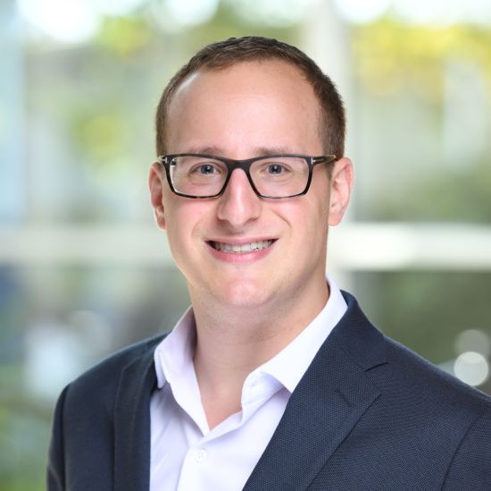 Headshot of Ross Drucker