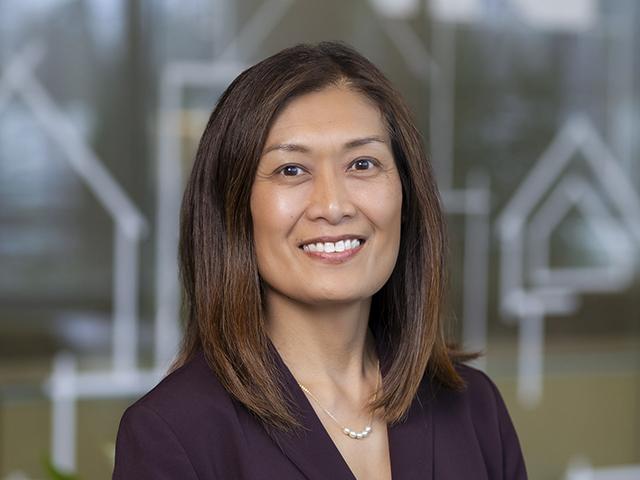 Erlita Shively headshot