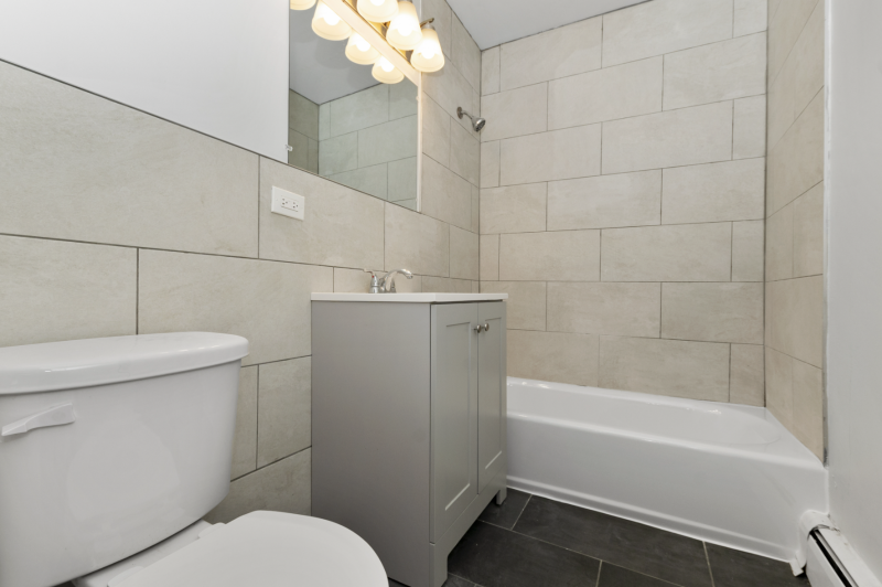 Geneva Gables Bathroom